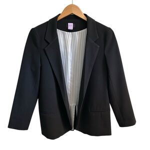 Aqua by Bloomingdale’s Black Tailored Blazer fully lined with Notched Lapels M